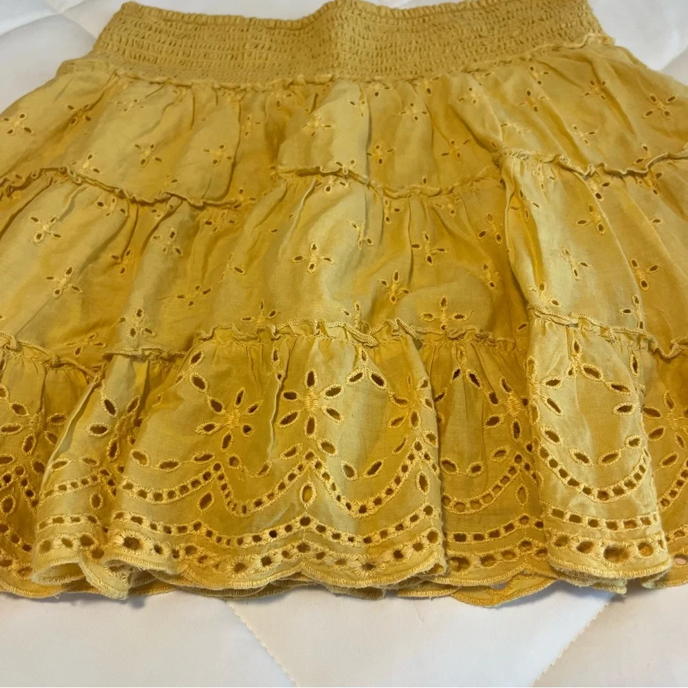 AE Ruffled Mini Skirt - Picture 2 of 4